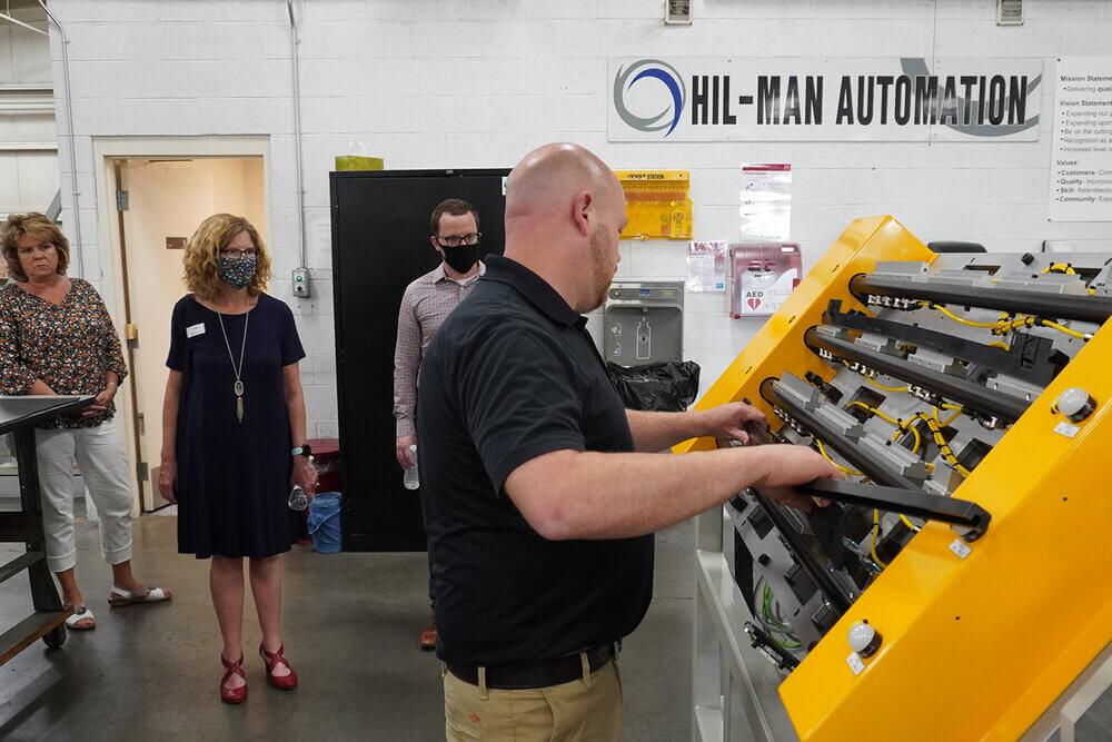 hil-man automation demonstrating robots